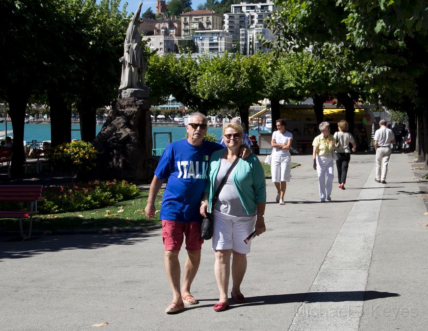 IMG_2257 copy.jpg - Another two Tourists in Lugano Switzerland